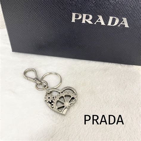 prada チャーム